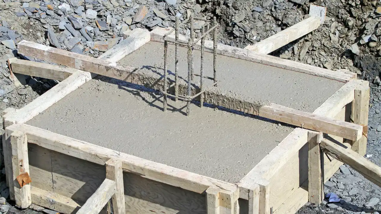 Deck Blocks Vs Concrete Footings Compared – Which Is Better? 1 concrete footings