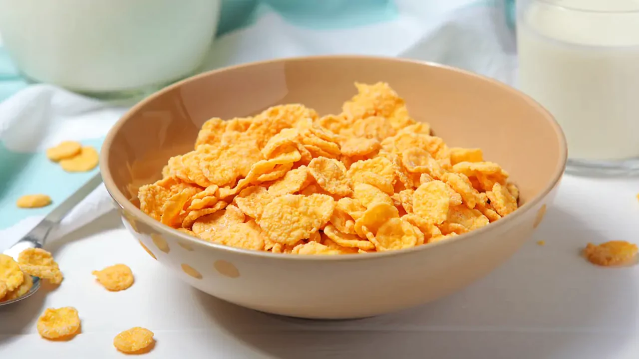 Can Wild Birds Eat Breakfast Cereal? (12 Cereals Covered) 2 Cornflakes
