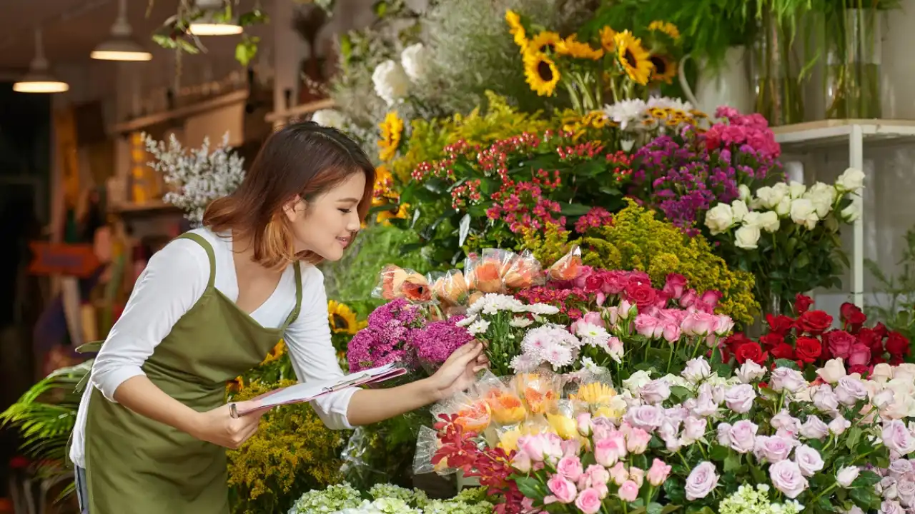 11 Businesses That You Could Start If You Love Gardening 1 Flower shop