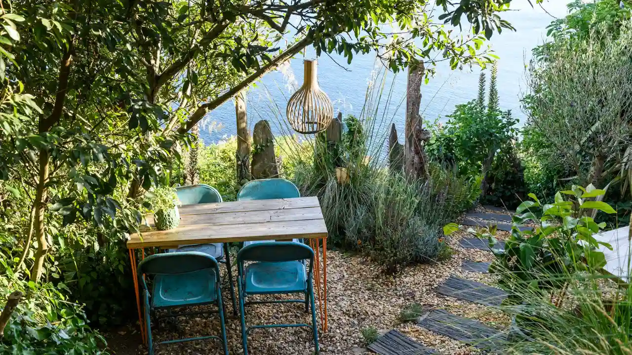 How to Lay Gravel on Soil Correctly 3 Gravel backyard