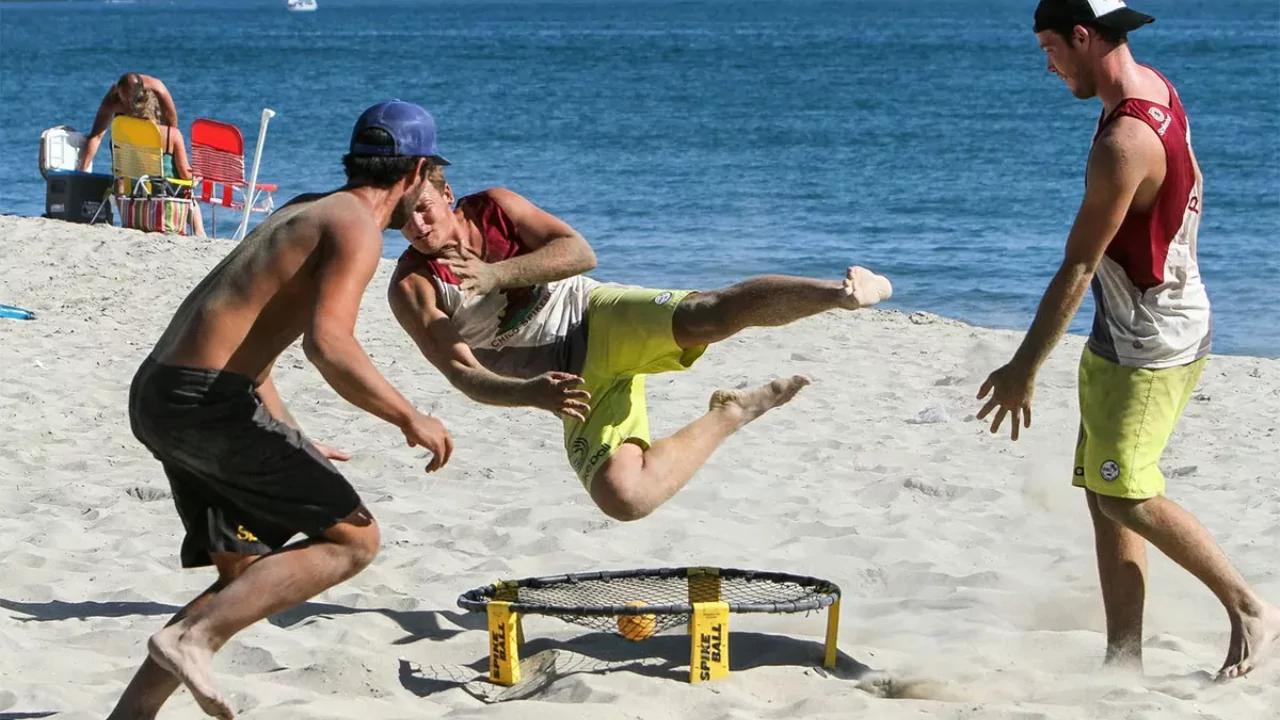 How Tight Should a Spikeball Net Be? 1 How Tight Should a Spikeball Net Be