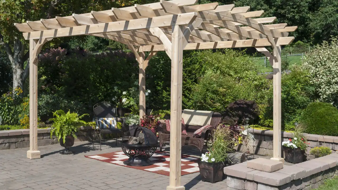 Pergola Vs Arbor: What’s The Difference? 3 Pergola backyard