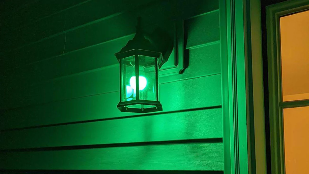 Porch Light Colors: What Do They Mean? 2 Porch light green meaning