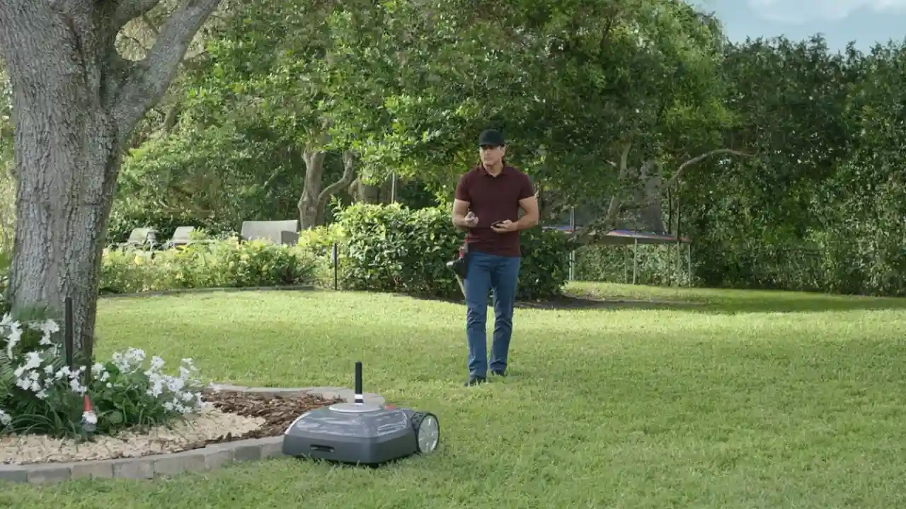 Best Robotic Lawn Mowers USA – 7 Amazing Robot Mowers 1 Backyard robot mower