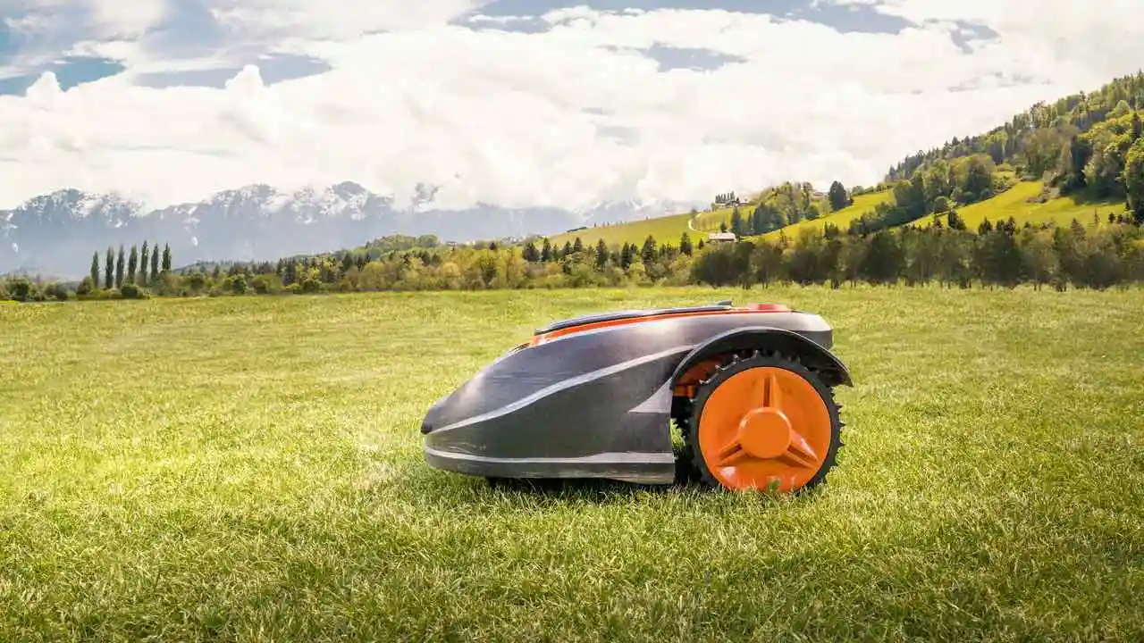 Best Robotic Lawn Mowers USA – 7 Amazing Robot Mowers 4 Best Robotic Lawn Mowers in the USA 1