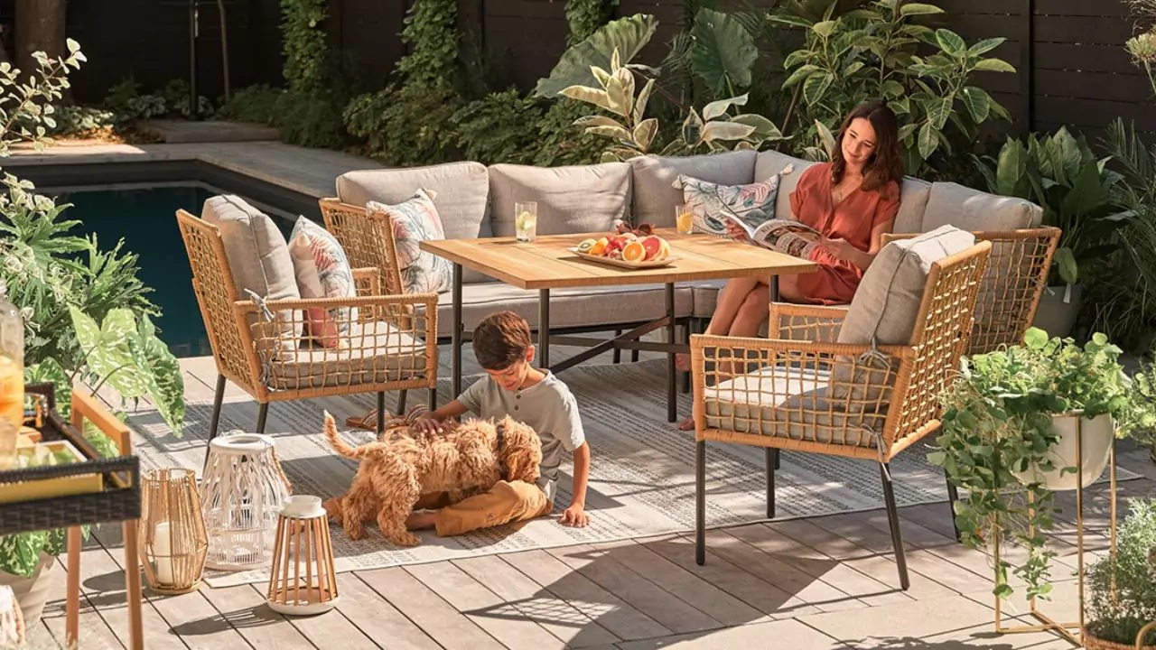 Buying patio furniture 1