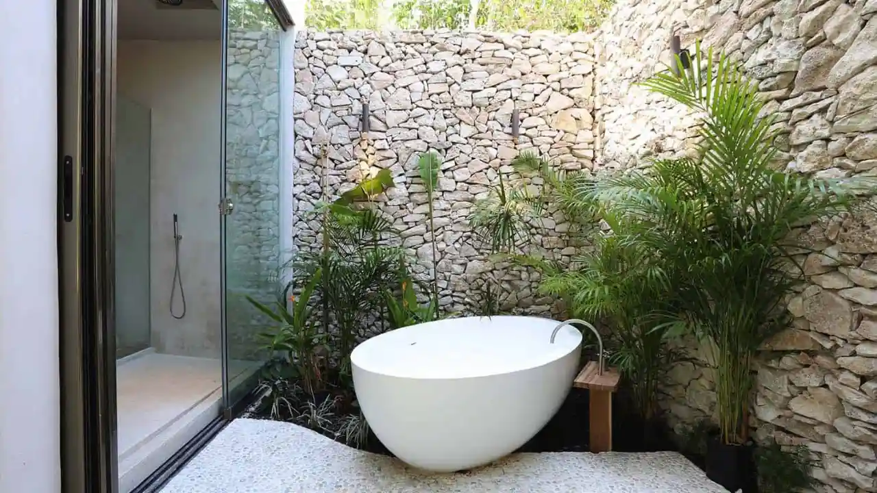 11 Amazing Outdoor Bathtub Ideas 7 Enjoy outside bathtub