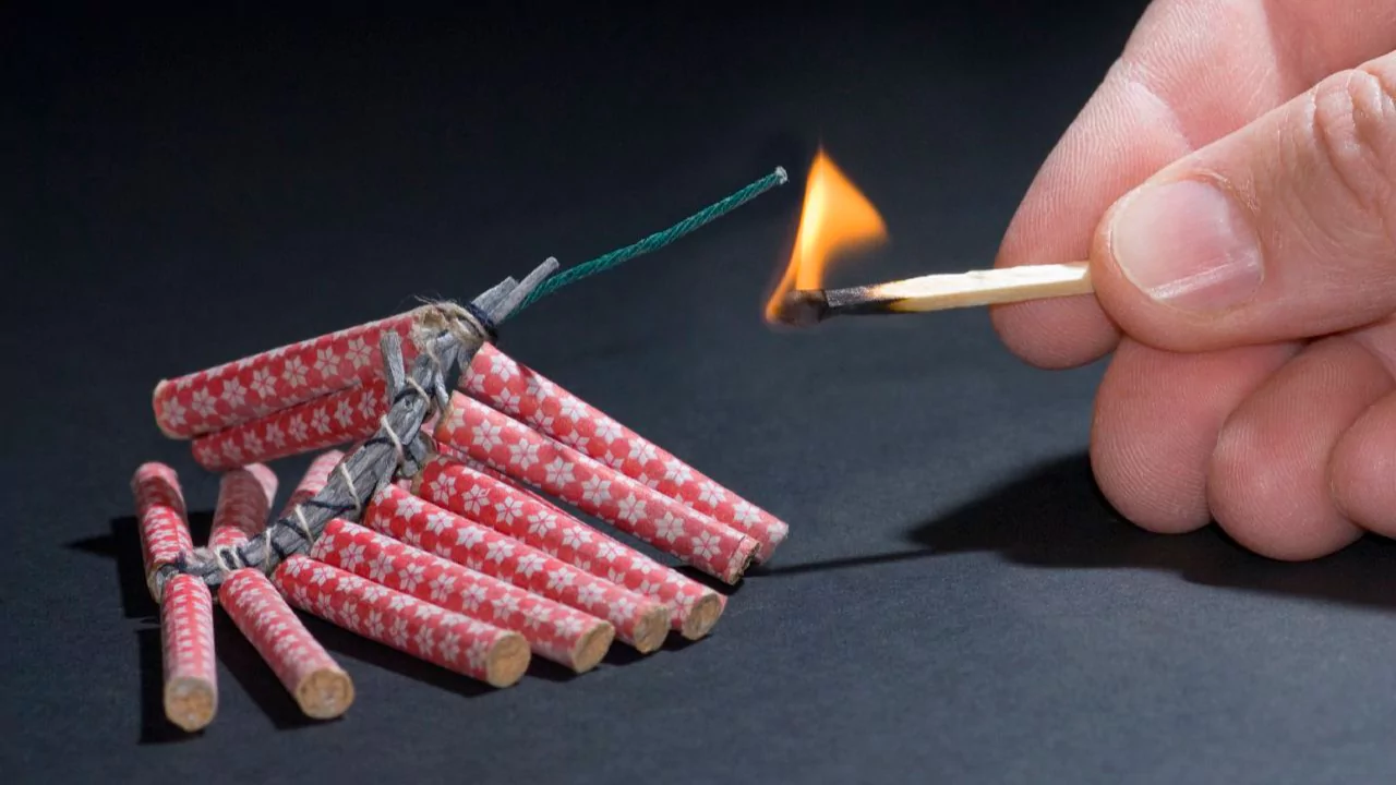 Can You Set off Fireworks in a Small Backyard? 5 Firecrackers danger