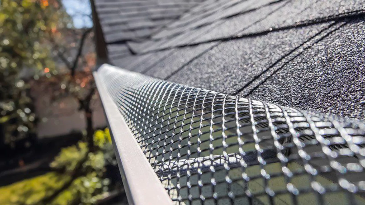 Which Is Best Seamless Gutters vs Traditional Gutters 6 High quality gutters