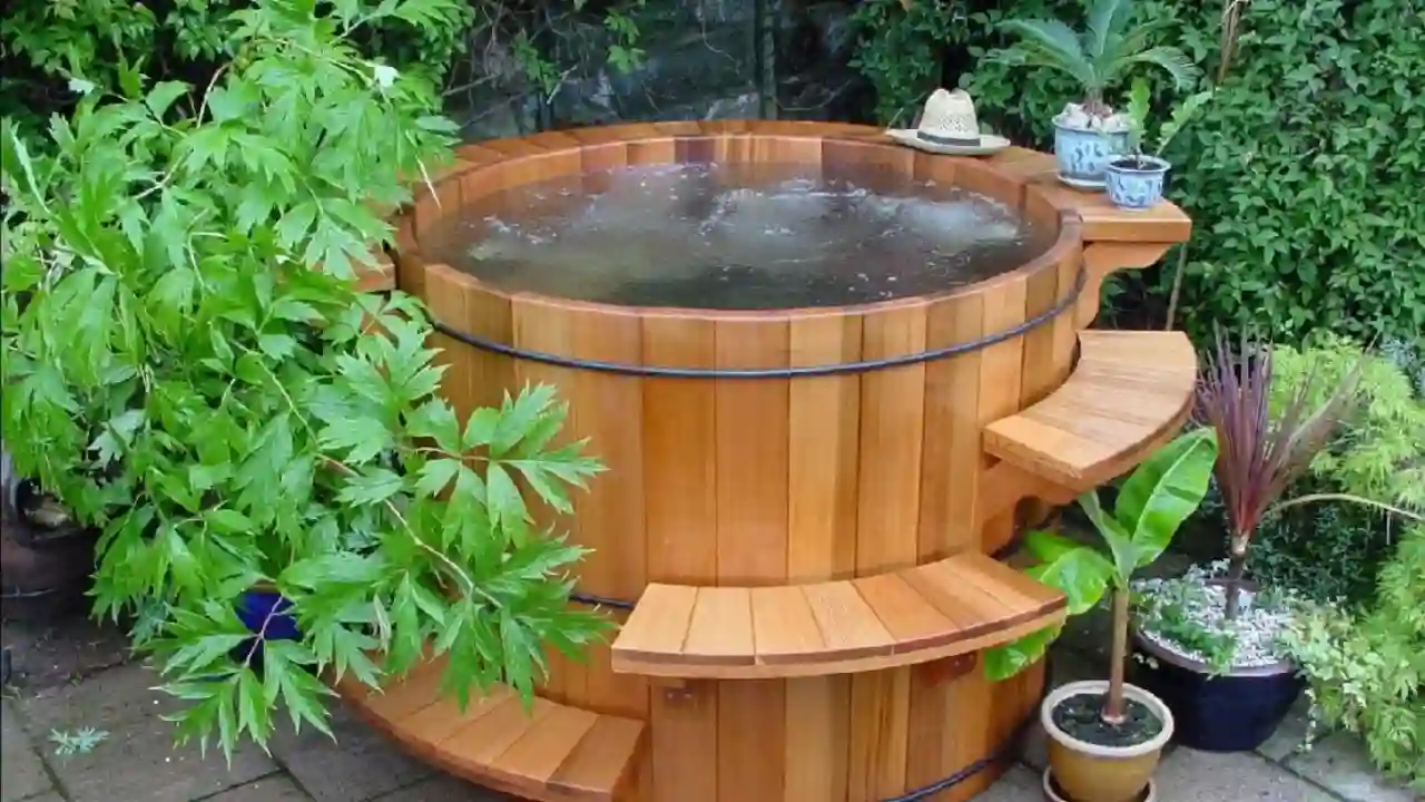 11 Amazing Outdoor Bathtub Ideas 4 Small outdoor wooden bathtub