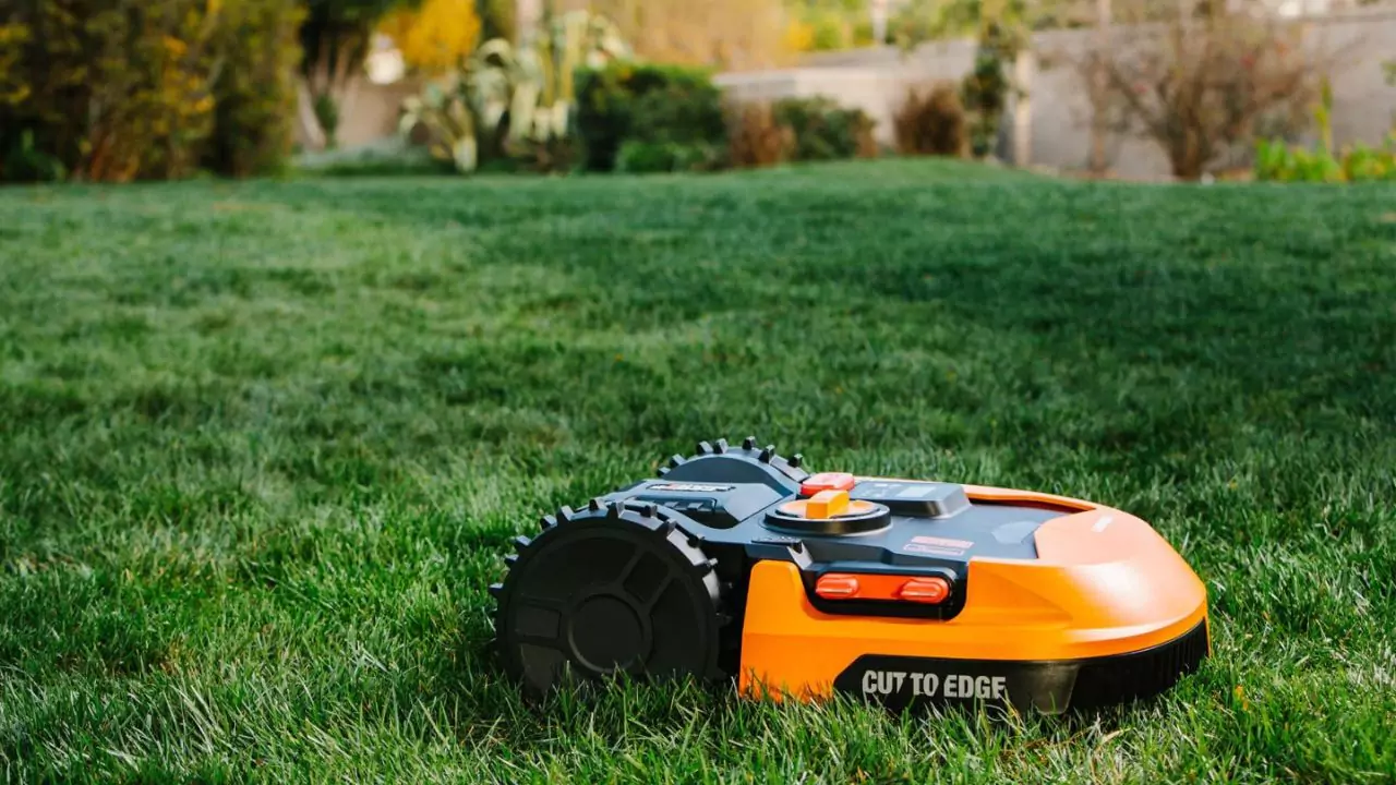 Best Robotic Lawn Mowers UK – 7 Amazing Robot mowers 1 Automatic lawn mower 2