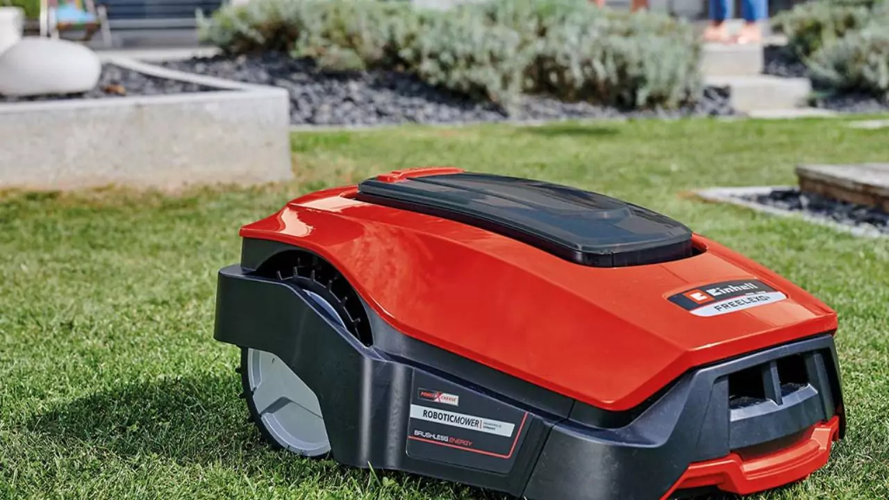 Best Robotic Lawn Mowers UK – 7 Amazing Robot mowers 2 Backyard robot mower