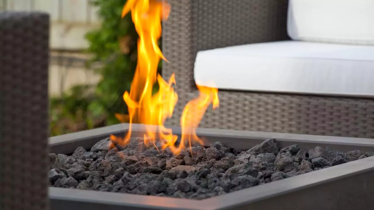 Caution When Using Lava Rock in a Fire Pit 2 Lava rock is great material for fire pits