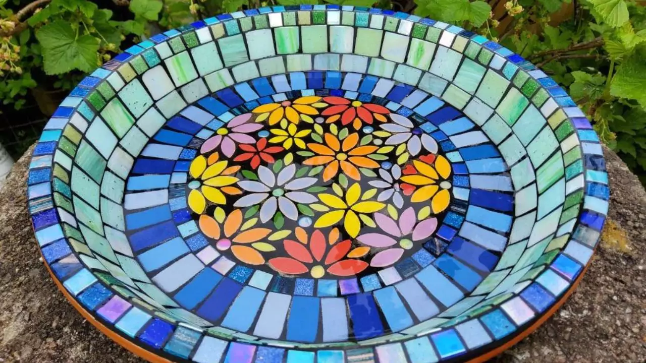 9 Amazing Garden Mosaic Ideas 6 Mosaic garden birdbath