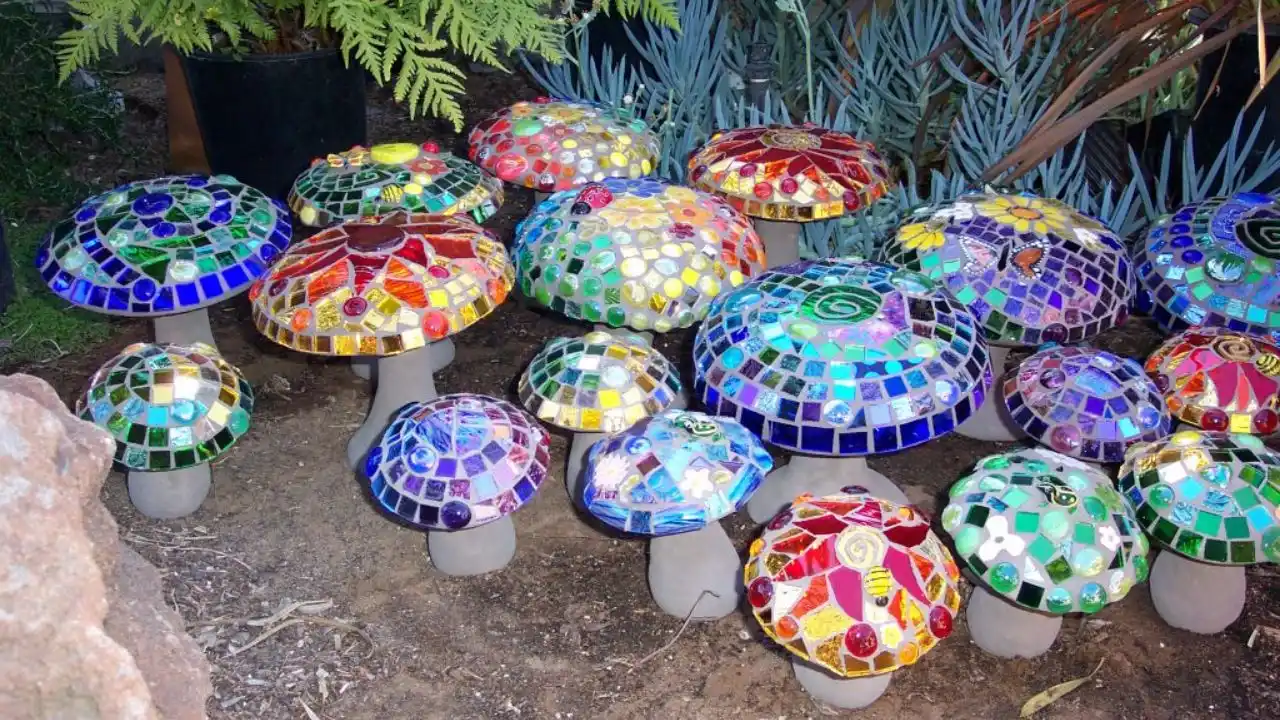 9 Amazing Garden Mosaic Ideas 4 Mosaic mushrooms