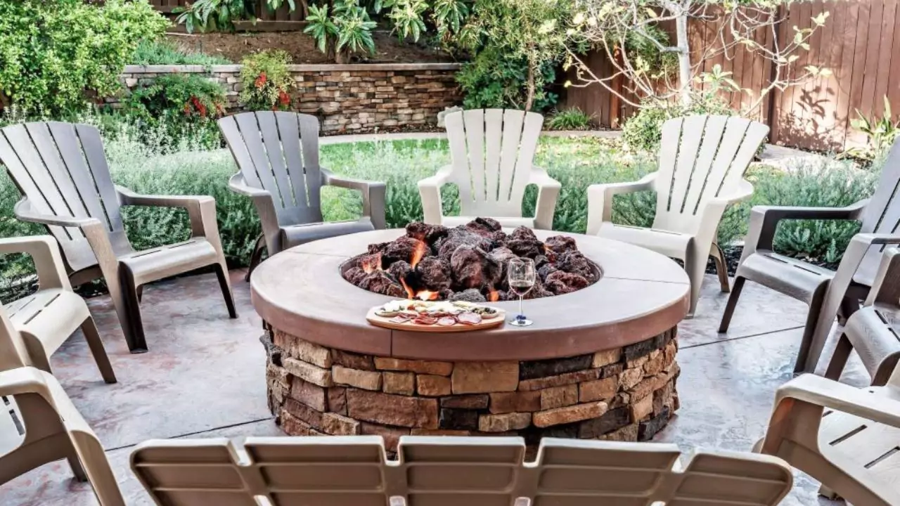 Caution When Using Lava Rock in a Fire Pit 3 Refractory bricks for fire pits