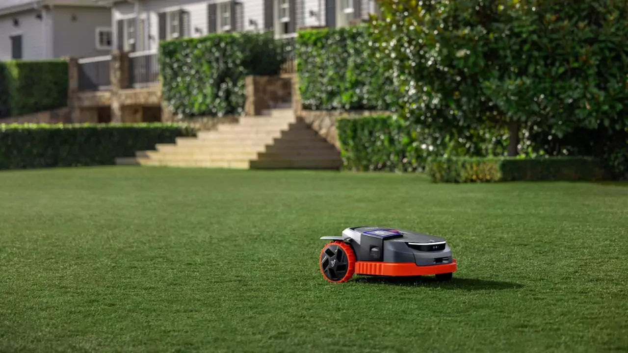 Do Robotic Mowers Self Charge? 3 Robotic Mower Battery Last