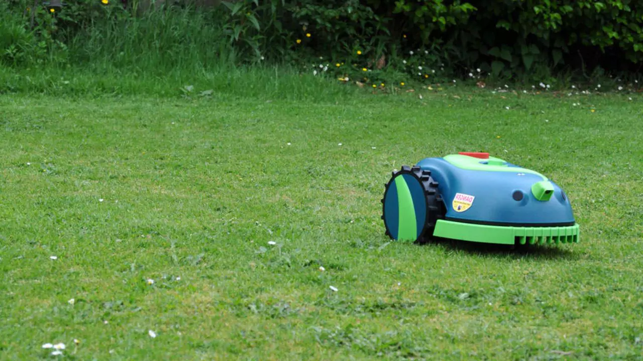 How Much Area Can a Robot Mower Cover? 1 Robotic mowers can cover all sizes of backyard
