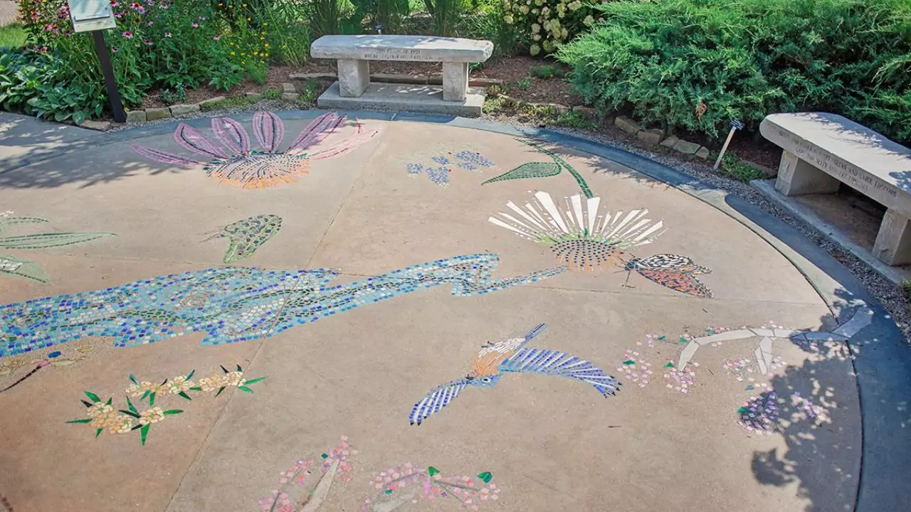 9 Amazing Garden Mosaic Ideas 1 garden mosaic
