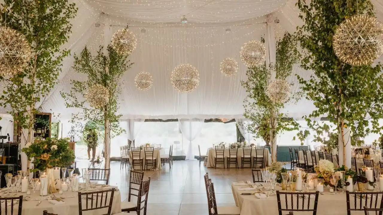 Organic Wedding Flower Arrangements (Alternatives) 2 wedding without flowers