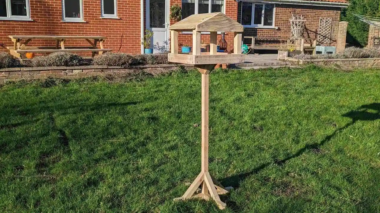 Simple Bird Table