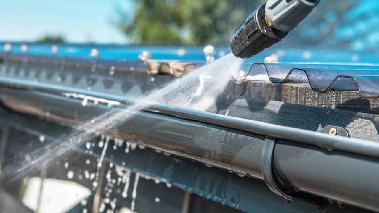 How Often Should Gutters Be Cleaned? 2 washing aluminum gutters